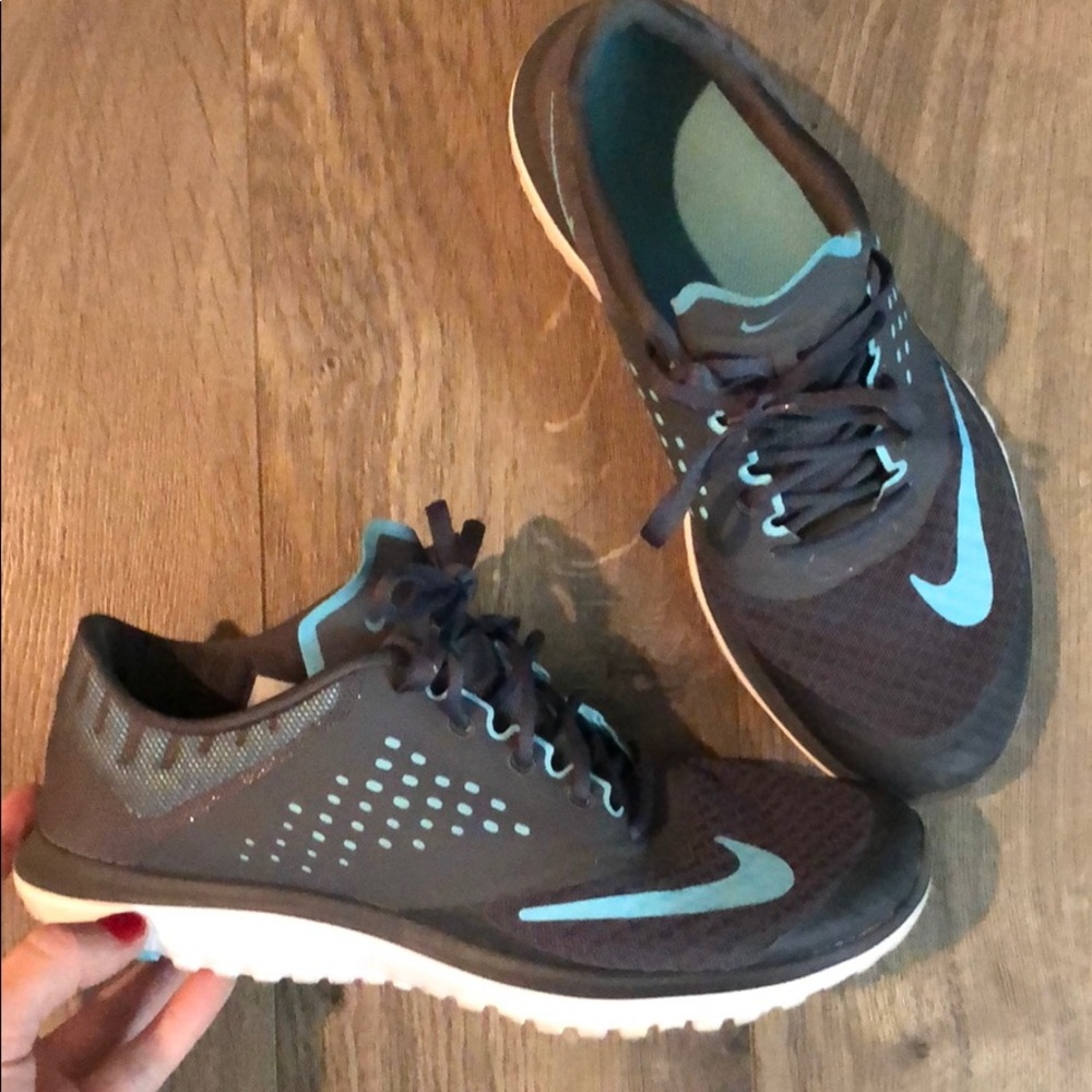 Women’s Nike shoes